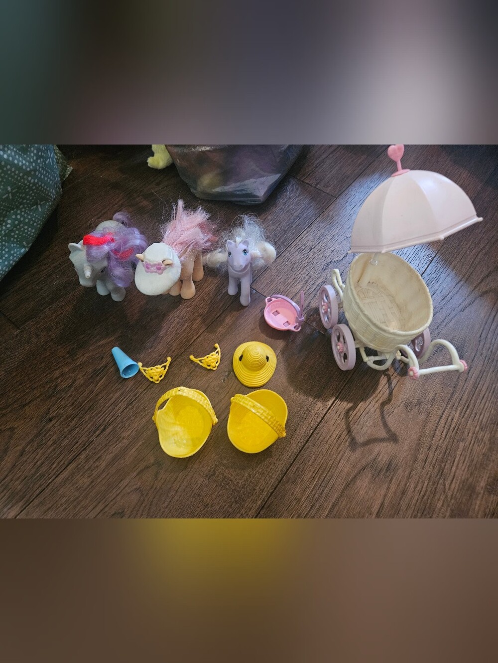Vintage Hasbro My Little Pony Lot Baby Buggy 3 Ponies Picnic Baskets Used Toys.